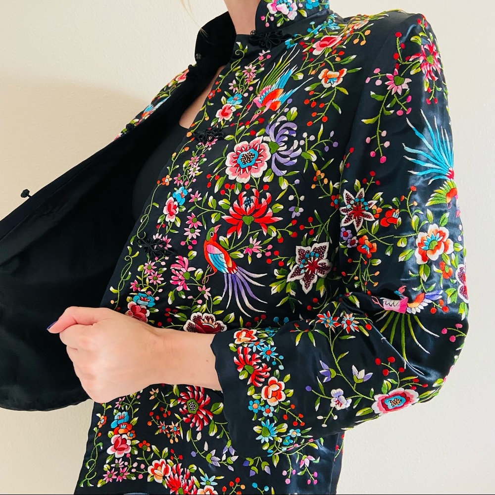 Vintage Embroidered Satin Asian black Jacket Top - Picture 6 of 13